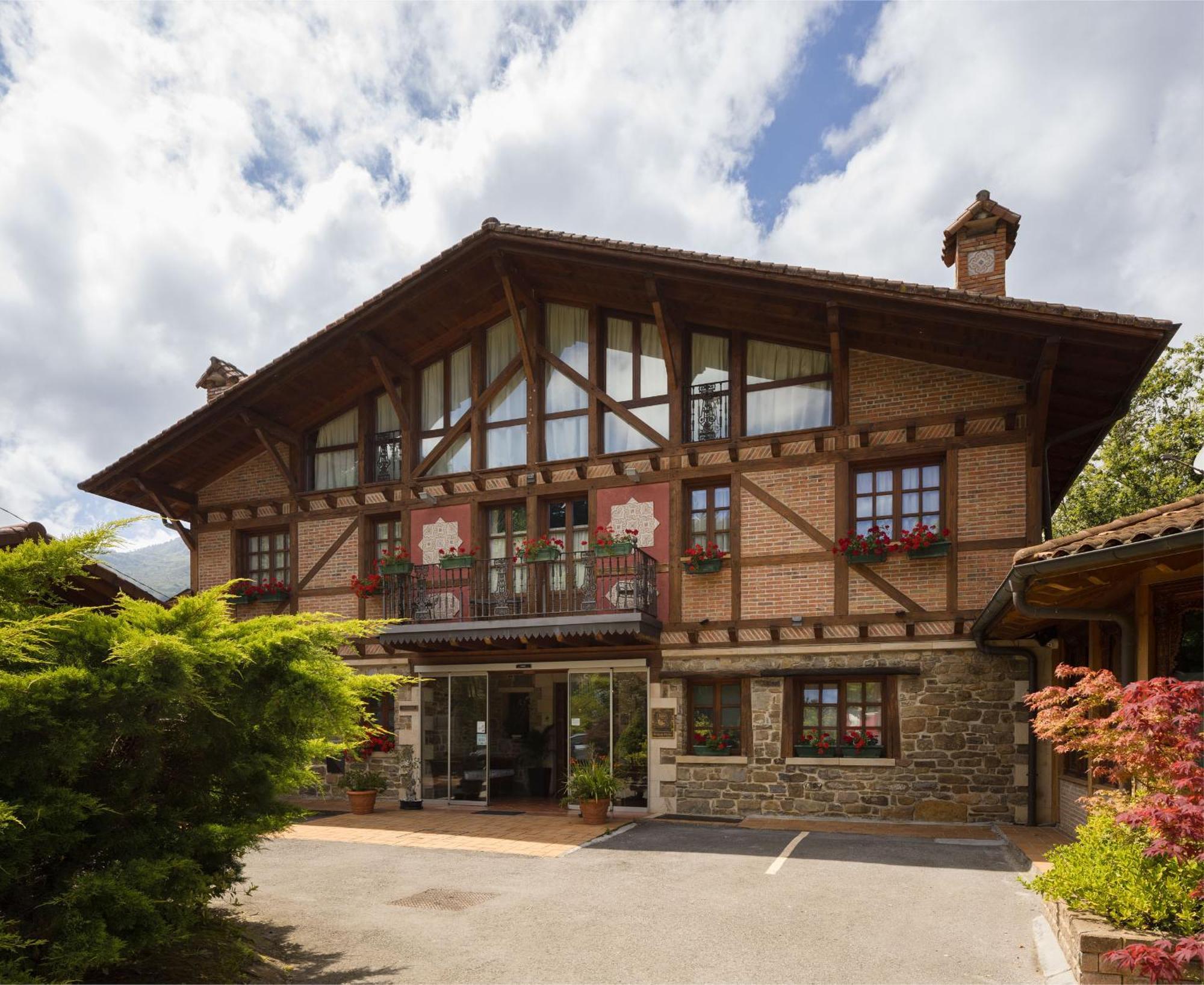 Hotel & Spa Etxegana Zeanuri Eksteriør bilde